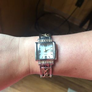 🛑FINAL PRICE🛑 Vintage Accutime Watch